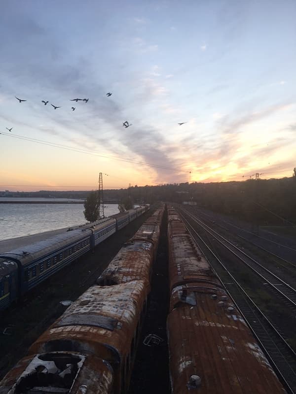 Trenes al atardecer. Autor: Ingvar Aurum