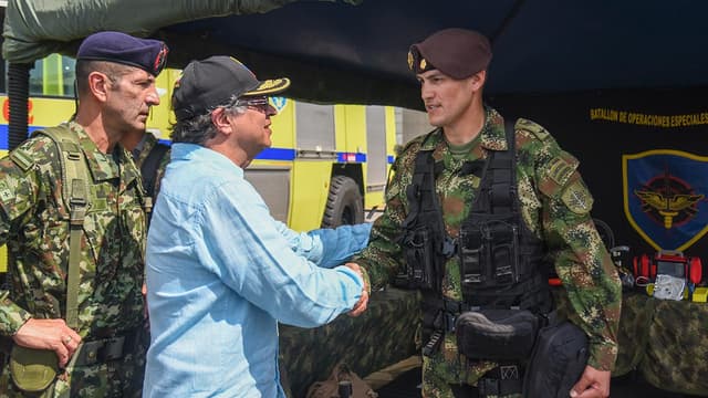 Petro y los militares: El desafío democrático