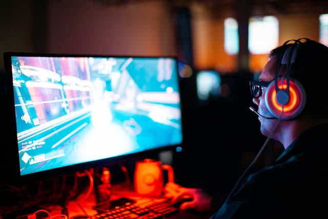 De Incels a en celdas: Los peligros del ciber-odio